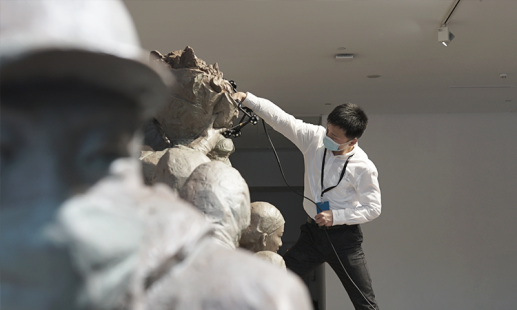 武汉中观利用三维扫描仪获取的四川美术学院师生创作的群雕《冬去春来》复制品亮相央视《新时代最可爱的人》晚会
