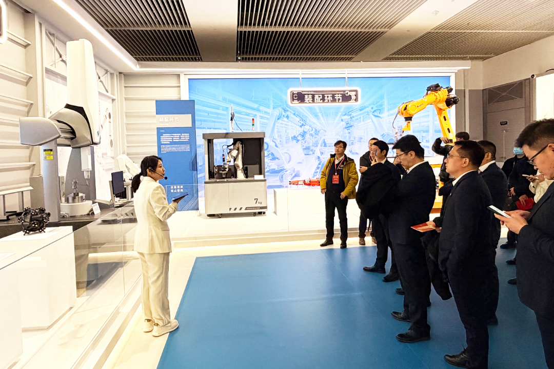 筑基强国路|中观入选中国制造“十四五”成就展 (2).png 筑基强国路|中观入选中国制造“十四五”成就展 (2).png